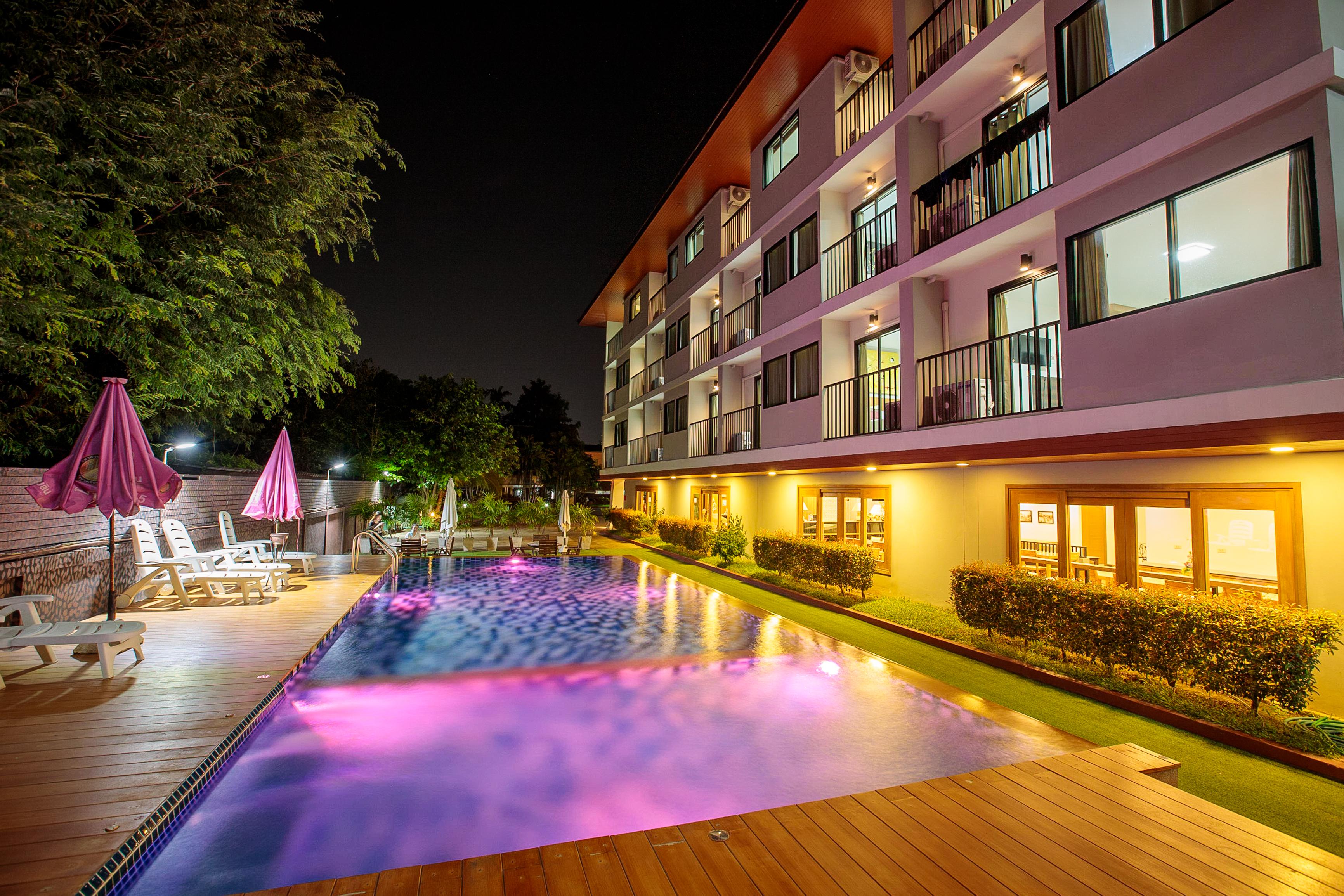 Huen Jao Ban Hotel Chiang Mai Exterior photo